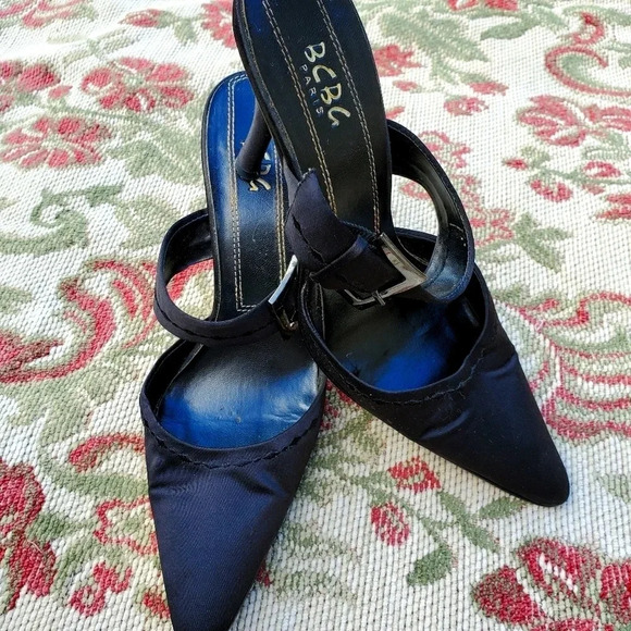 BCBG Slip on satin heels - Picture 1 of 4